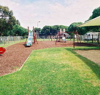 Riverview Family Caravan Park - Perths Hotel