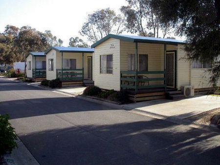 Central City Caravan Park - Perths Hotel 0