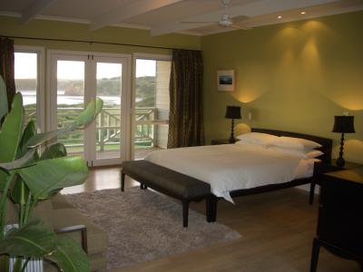Smiths Beach VIC Perths Hotel