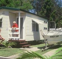 River Retreat Caravan Park - Perths Hotel