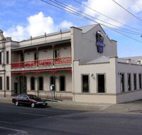 Mitchell River Tavern - Perths Hotel