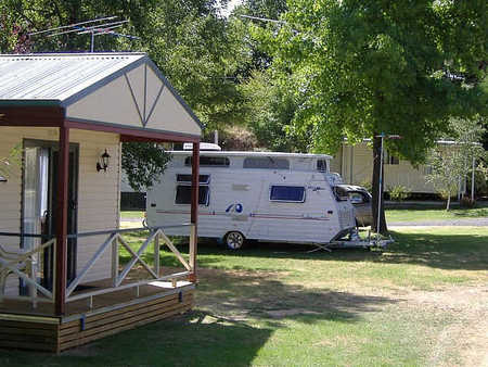 Yackandandah Holiday Park - Perths Hotel 0
