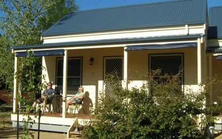 Alpine Valley Cottages - Perths Hotel 0