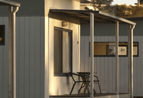 Swansea Beach Chalets - Perths Hotel 3
