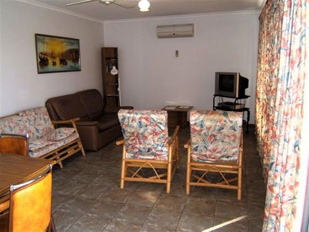 Wintersun Holiday Homes And Units - Perths Hotel 2