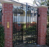 Gates Cottage Bed  Breakfast - Perths Hotel