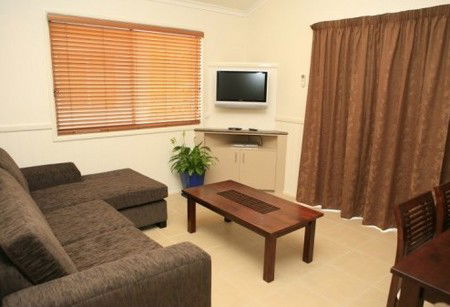 Yamba Waters Holiday Park - Perths Hotel 3