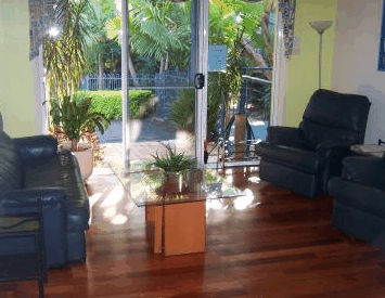 Azura Beach House B&B - Perths Hotel 4