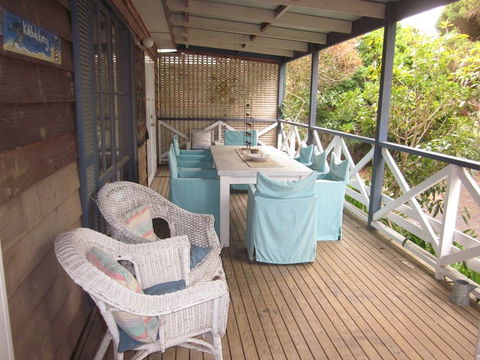 Judith Wright Stockdale & Leggo Real Estate - Perths Hotel 1