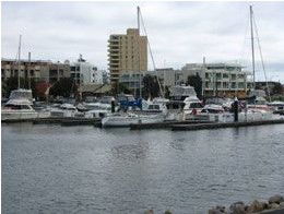 Glenelg Lake Holiday Apartment Accommodation - Perths Hotel 0