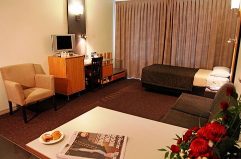 Metro Hotel Ipswich International - Perths Hotel 4