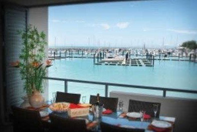 Peninsula Airlie Beach - Perths Hotel 2