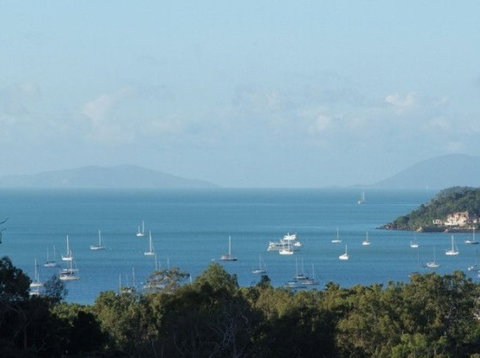 Summit Apartments Airlie Beach - Perths Hotel 4