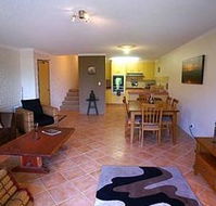 Bomboras Lennox Head - Perths Hotel