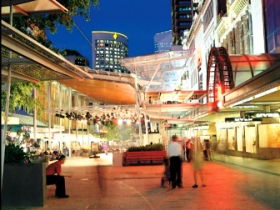 Queen Street Mall - Perths Hotel 0