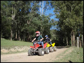Glenworth Valley Horseriding - Perths Hotel 3