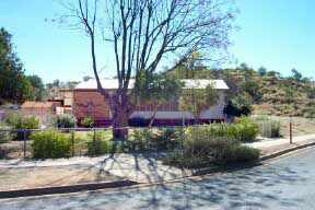 Alice Springs Reptile Centre - Perths Hotel 3