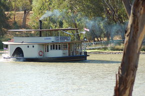 Emmylou Paddle Steamer - Perths Hotel 3