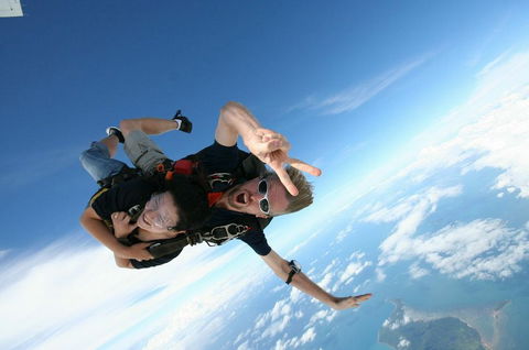 Jump The Beach Brisbane - Perths Hotel 2