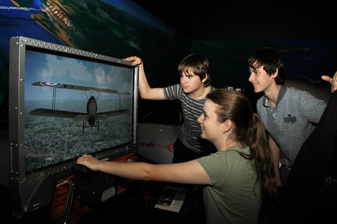 Hinkler Hall Of Aviation - Perths Hotel 1