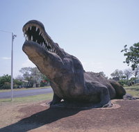 Crocodile Statue - Perths Hotel