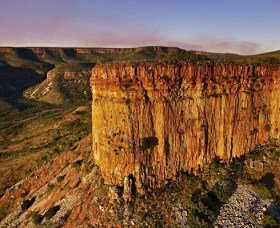 Cockburn Range - Perths Hotel 0