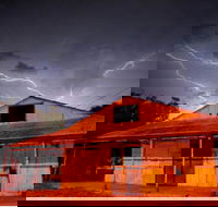 Red Dirt Photographic Gallery - Perths Hotel