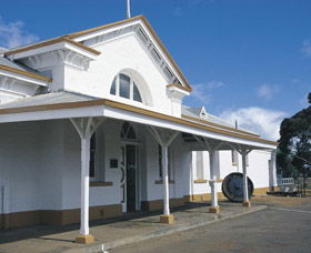 Railway Station Museum - Perths Hotel 0