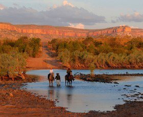 Pentecost River - Perths Hotel 0