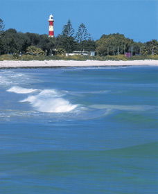 Pages Beach - Perths Hotel 0