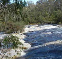 Moons Crossing - Perths Hotel