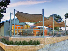 Partalunga Vineyard - Perths Hotel 0