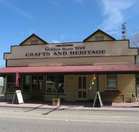 Dolly's Golden Raintree Craft and Heritage Centre - Perths Hotel