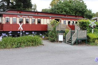 The Almond Train - Perths Hotel 0