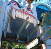Draculas Haunted House - Perths Hotel