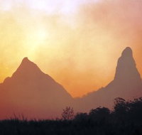 Mount Ngungun Track - Perths Hotel