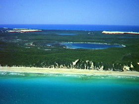 Fraser Island, Great Sandy National Park - Perths Hotel 0
