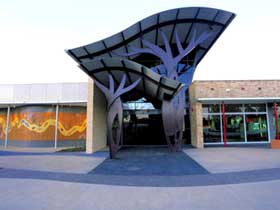 Dogwood Crossing Miles - Perths Hotel 0