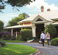 Historical Walk Through Russell Street