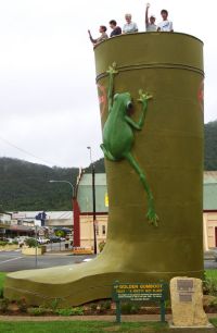 Golden Gumboot - Perths Hotel 0