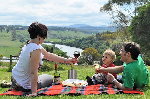 Nicholson River Winery - Perths Hotel 4