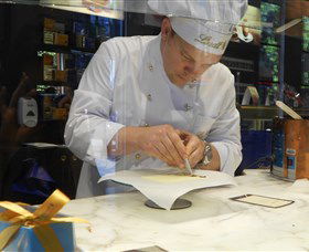 Lindt Maitre Chocolatier - Perths Hotel 0