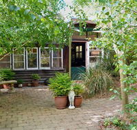 Gumnut Hideaway Gallery - Perths Hotel