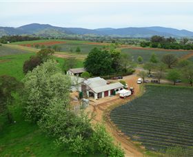 Schmidts Strawberry Winery - Perths Hotel 0