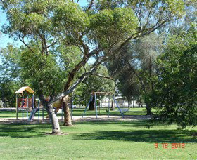 Inglewood Apex-Lions Park - Perths Hotel 2