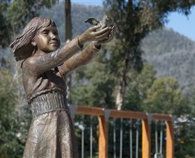 Marysville Kin Playspace - Perths Hotel 0