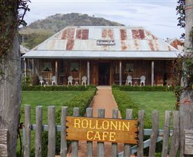 Rollonin Cafe - Perths Hotel 0
