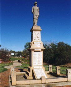 Greenmount War Memorial - Perths Hotel 1