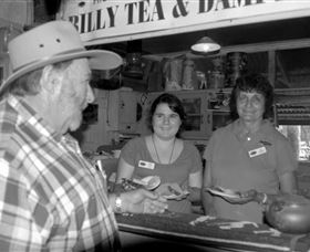 Highfields Pioneer Village - Perths Hotel 1