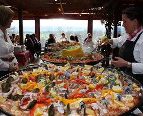 Brandy Creek Wines & View Cafe - Perths Hotel 1